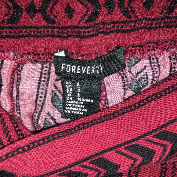 Southwest Capris - Picture 4 of 4